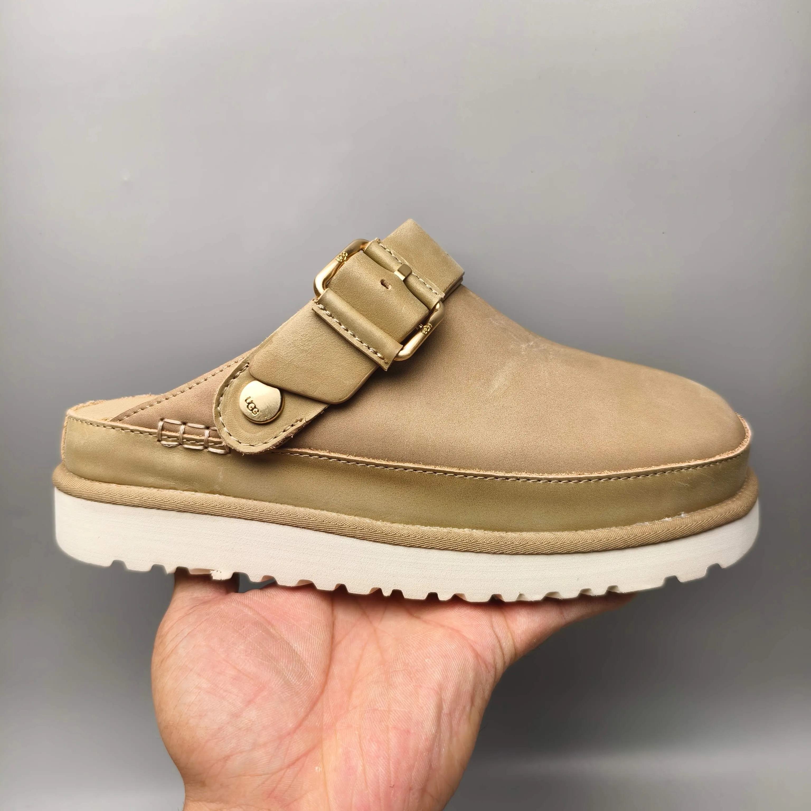 💰520 UGG sandals 9590 new spring and summer slip-on sandals Color: Maroon Sand Black Size: 35-41